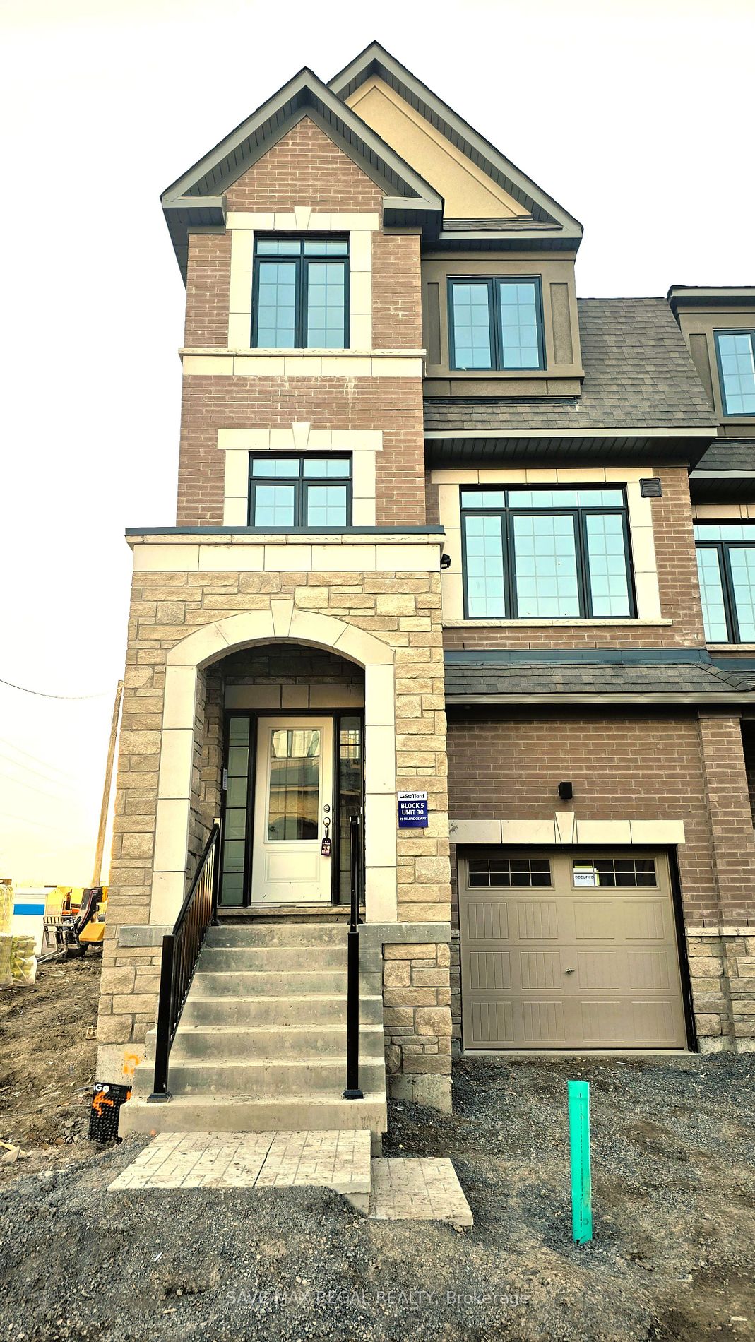 Condo Townhouse house for sale at 59 Selfridge Way Whitby Ontario