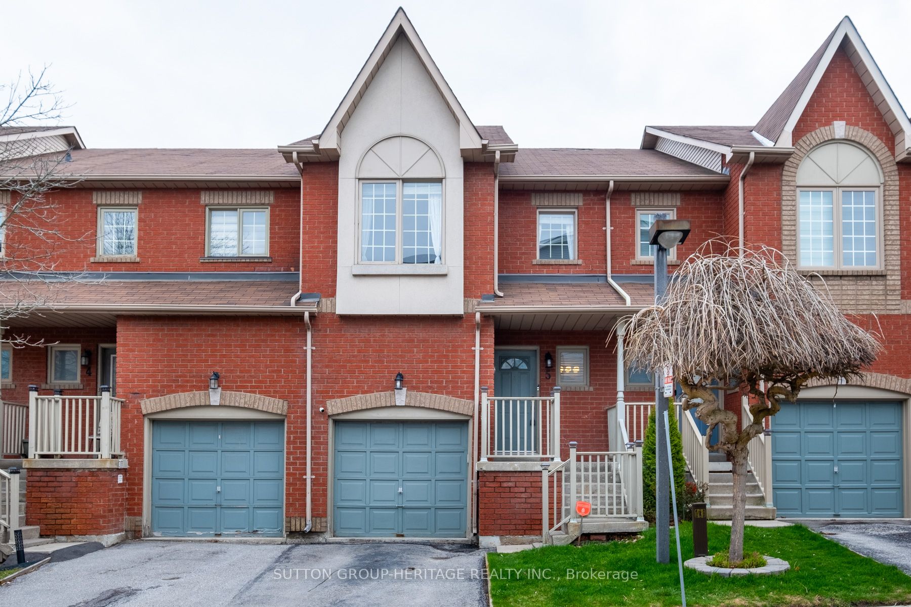 Condo Townhouse house for sale at 1867 Kingston Rd Pickering Ontario