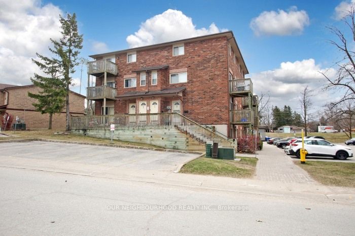 Condo Apt house for sale at 9 Meadow Lane Barrie Ontario