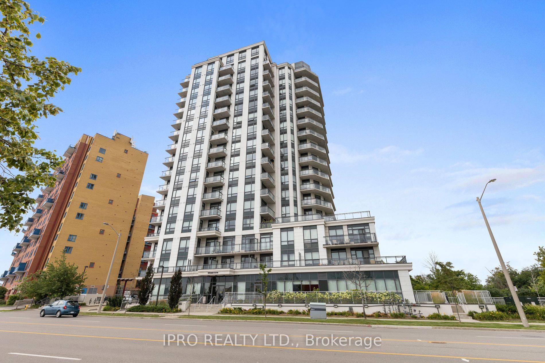 Condo Apt house for sale at 840 Queens Plate Toronto Ontario