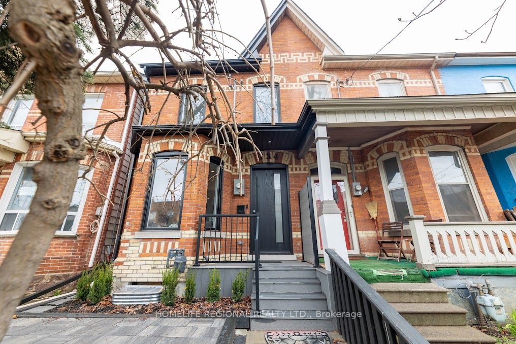 Att/Row/Twnhouse house for sale at 734 Richmond St W Toronto Ontario