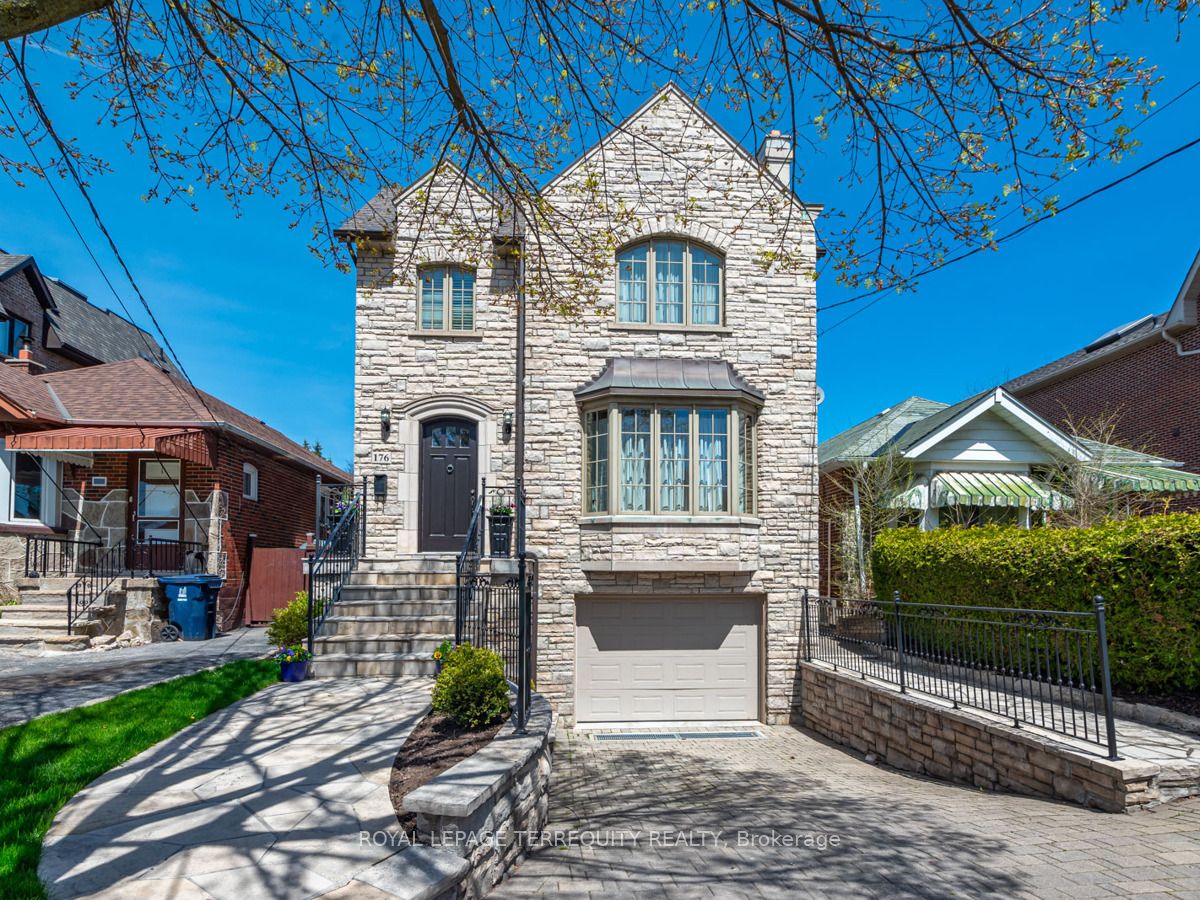 Detached house for sale at 176 Joicey Blvd Toronto Ontario