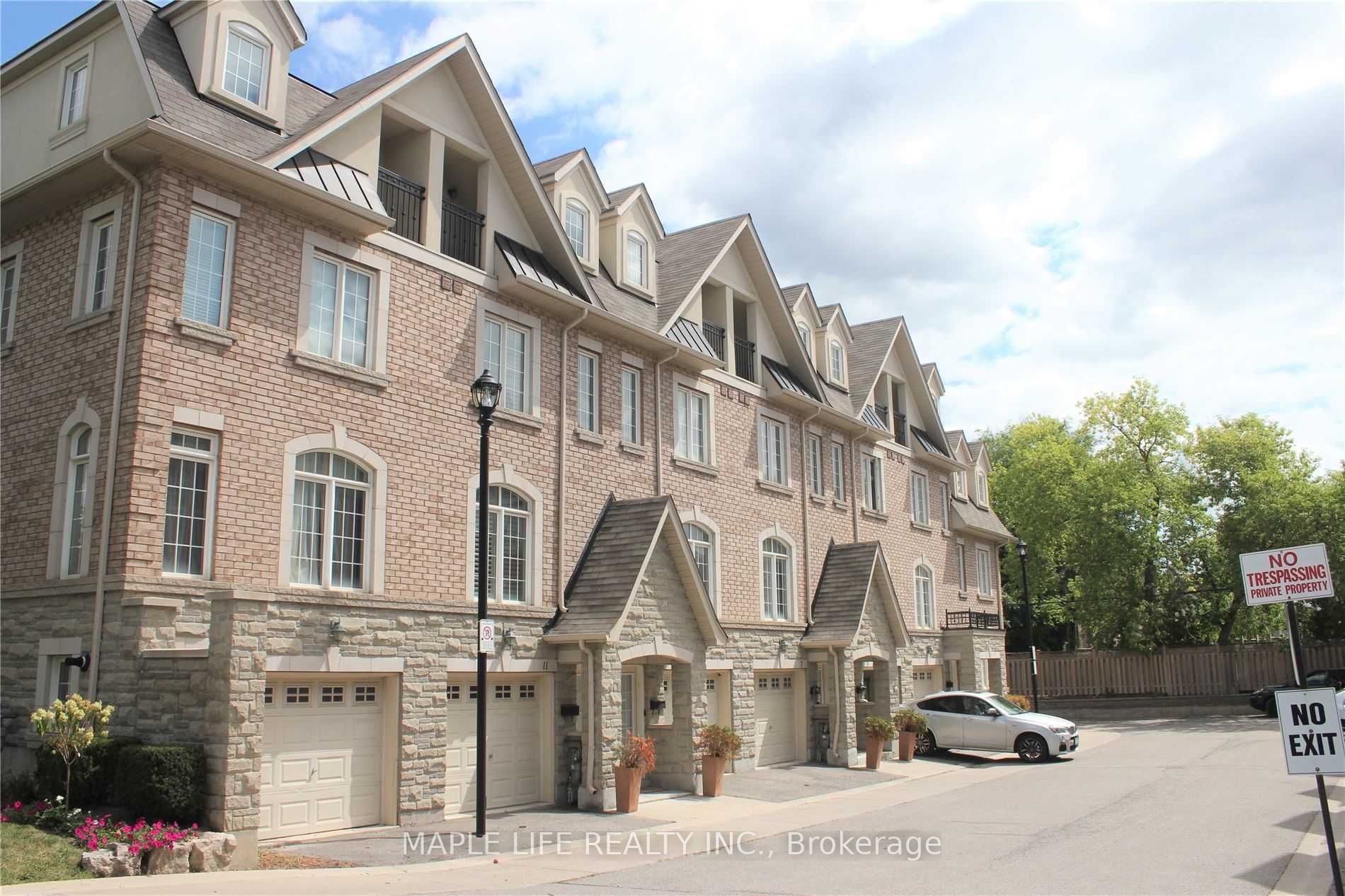 Att/Row/Twnhouse house for sale at 5 Hayes Lane Toronto Ontario