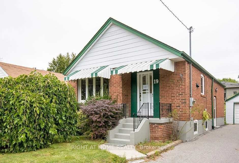 Detached house for sale at 19 Stellarton Rd Toronto Ontario