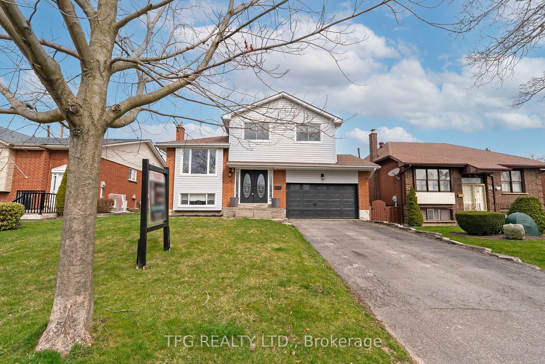 Detached house for sale at 12 Mcgillivary Crt Whitby Ontario