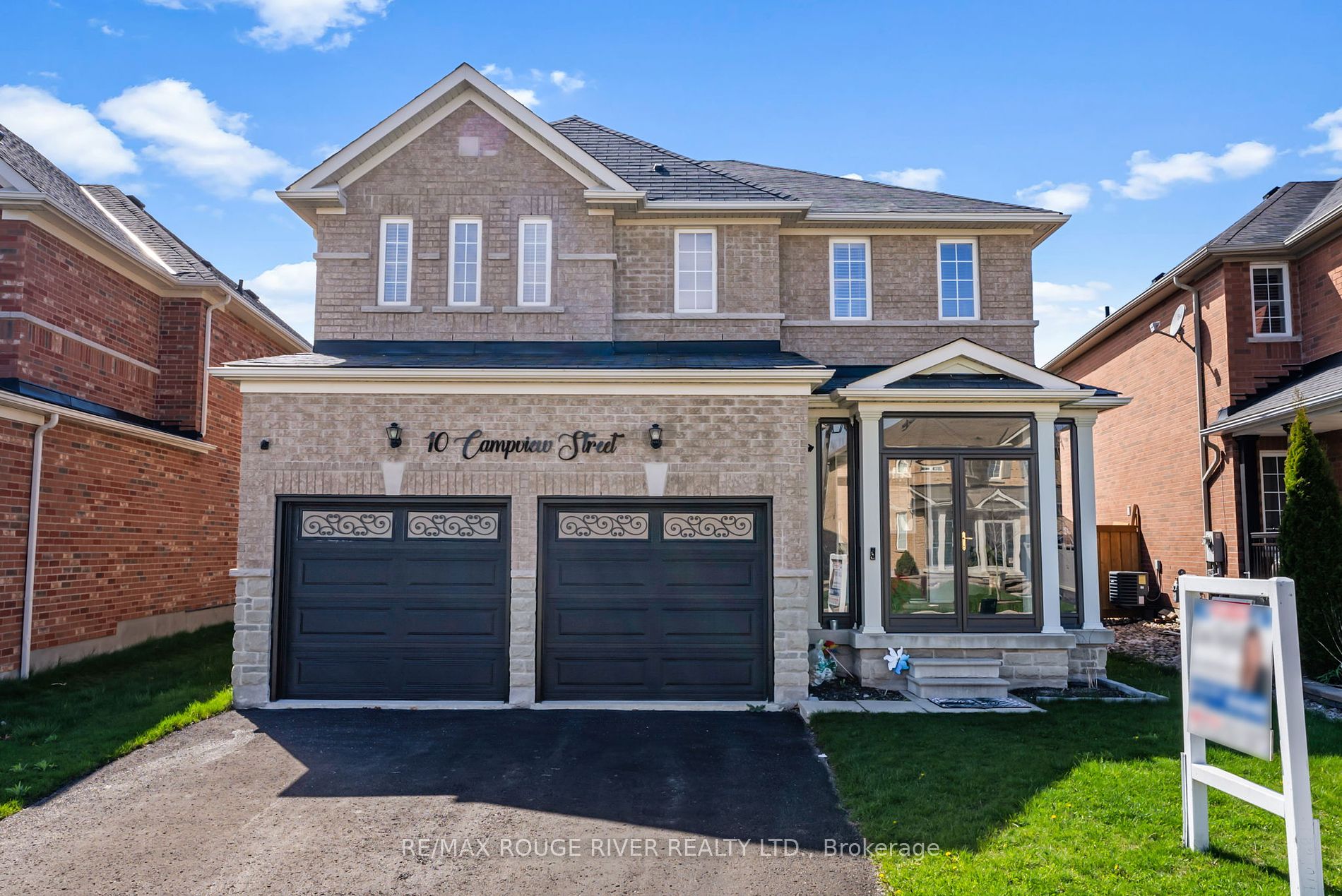Detached house for sale at 10 Campview St Whitby Ontario