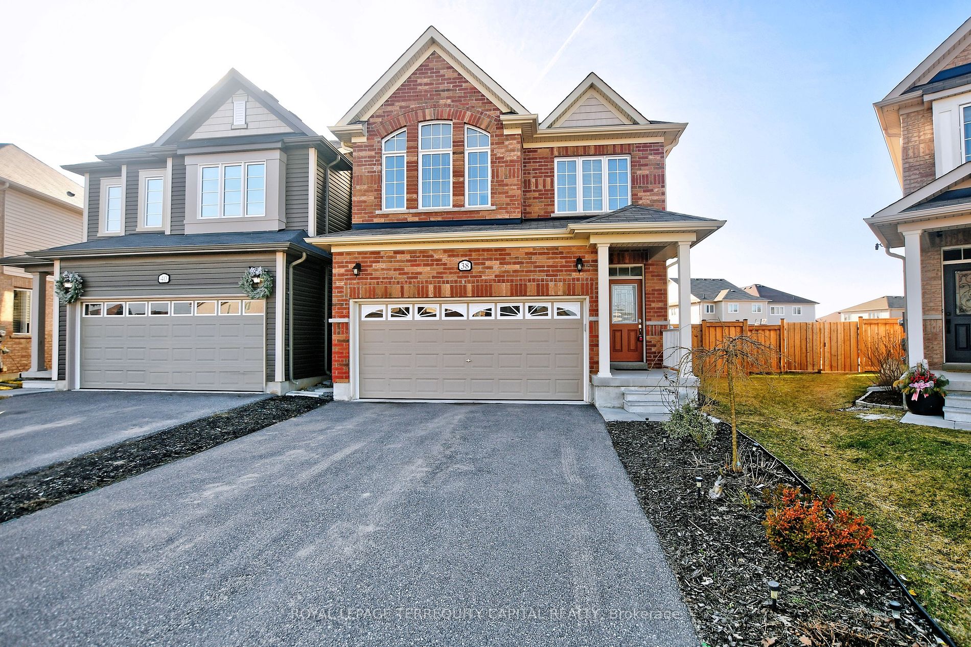 Detached house for sale at 38 Hutton Cres Essa Ontario