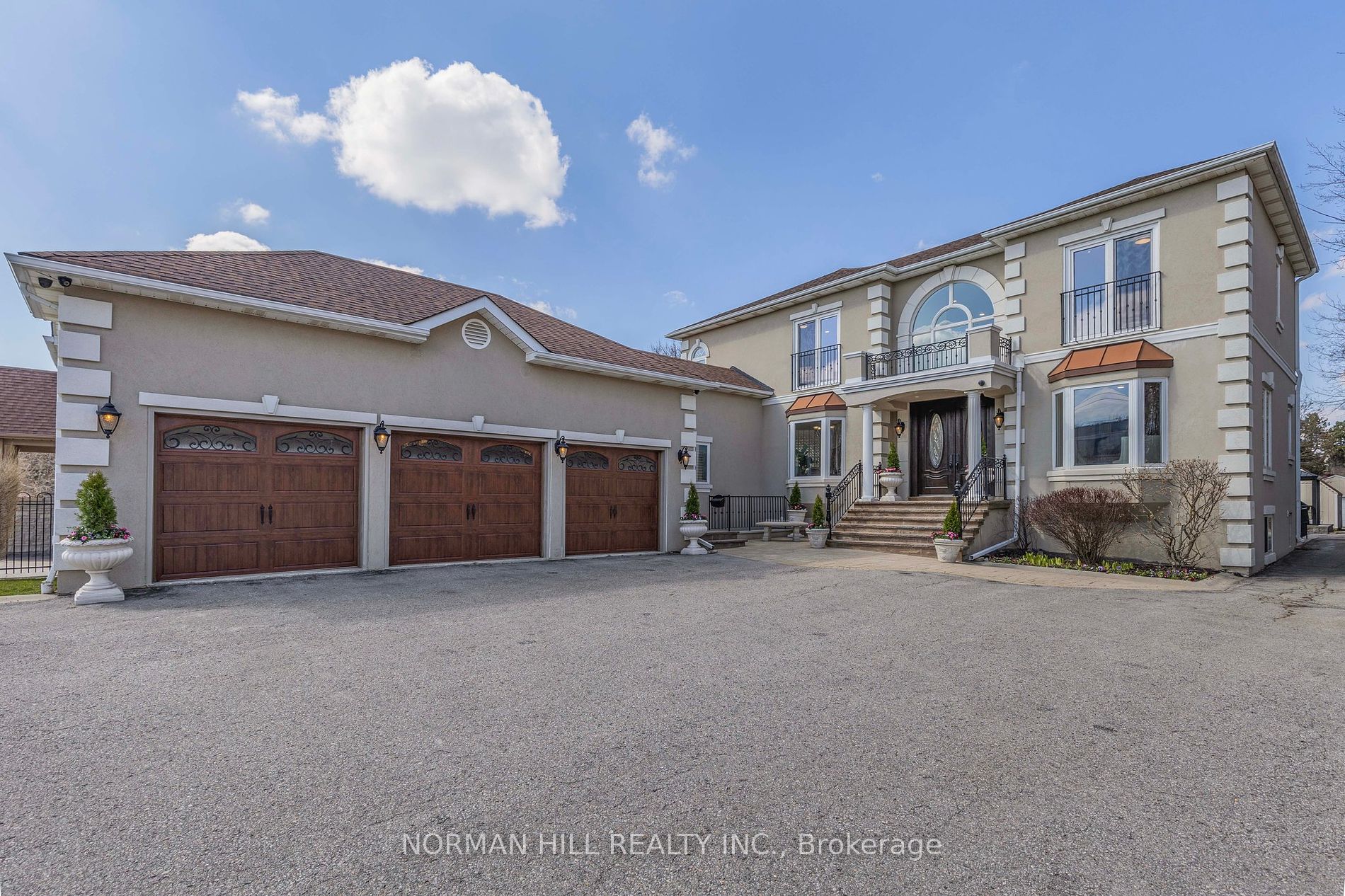 Detached house for sale at 200 Crestwood Rd Vaughan Ontario