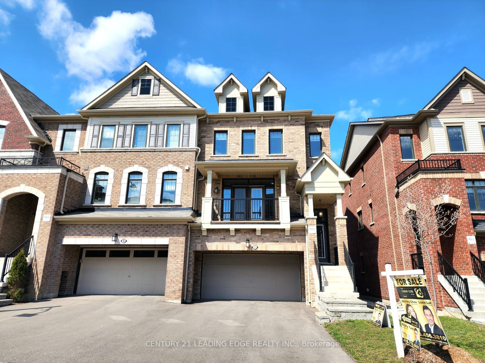 Att/Row/Twnhouse house for sale at 10 Fraleigh Ave Markham Ontario