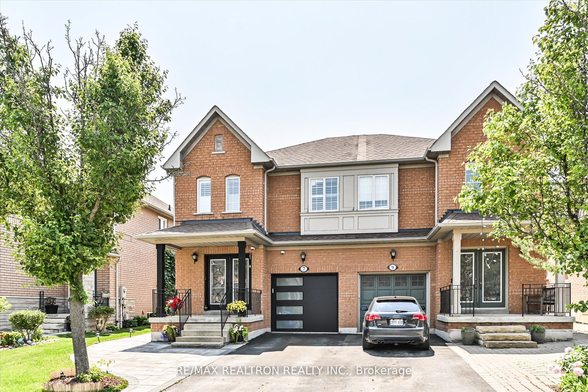 Semi-Detached house for sale at 7 Kingly Crest Way Vaughan Ontario