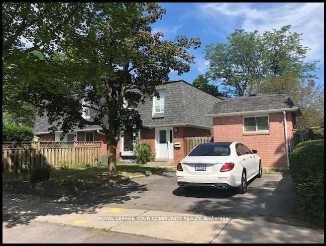 Att/Row/Twnhouse house for sale at 28 Lillooet Cres Richmond Hill Ontario