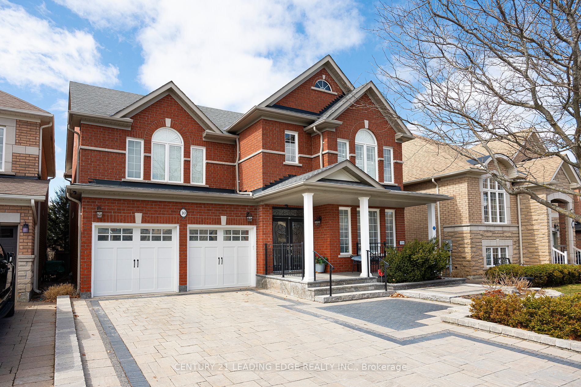 Detached house for sale at 10 Morland Cres Aurora Ontario