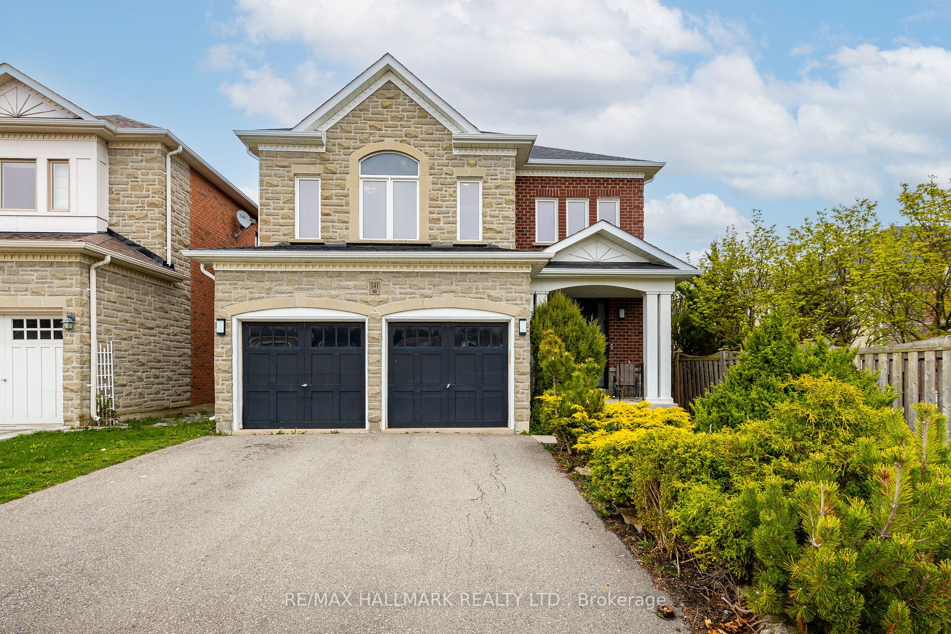 Detached house for sale at 141 Alamo Heights Dr Richmond Hill Ontario