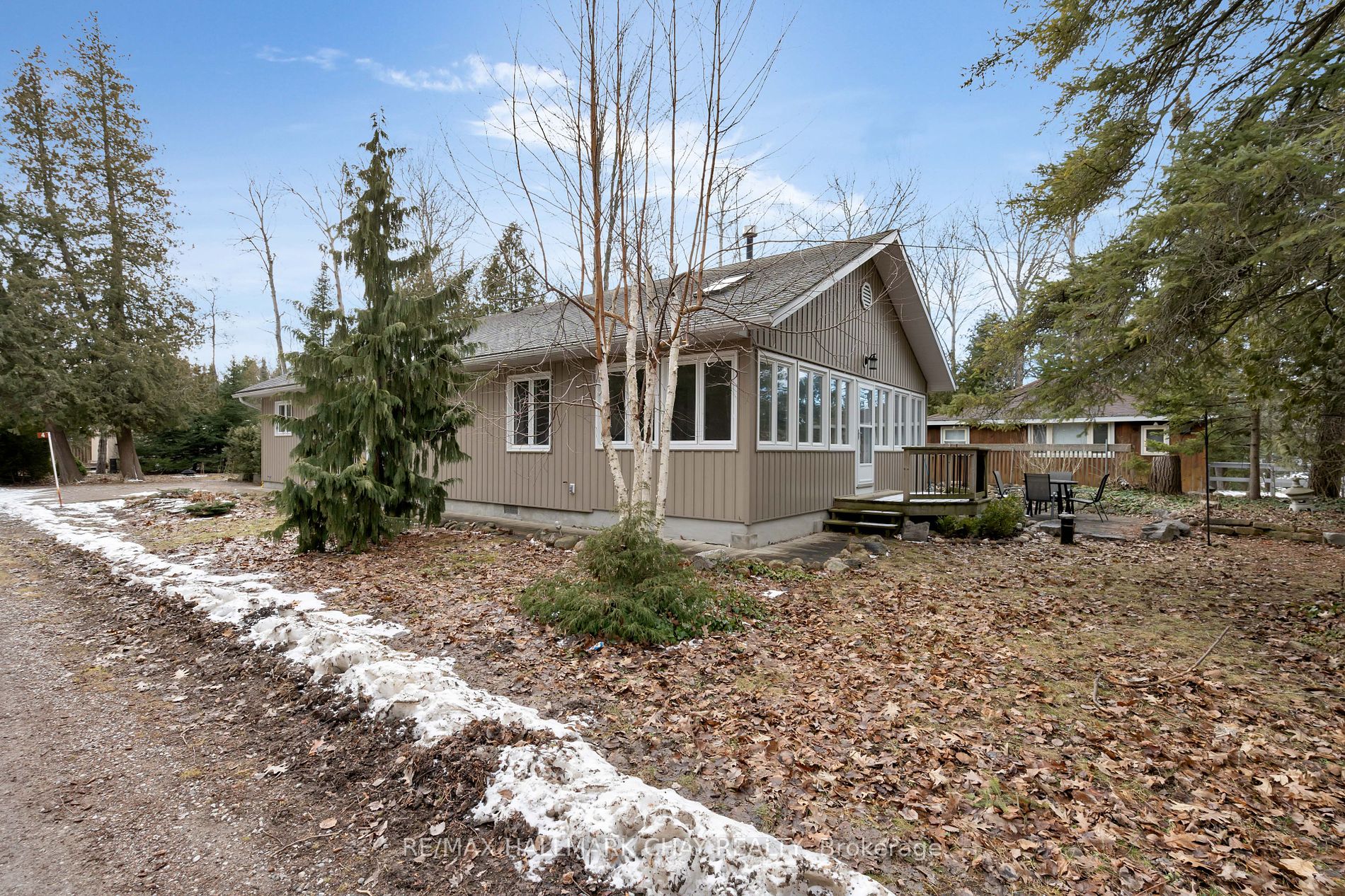 Detached house for sale at 4 Pioneer Dr Tiny Ontario