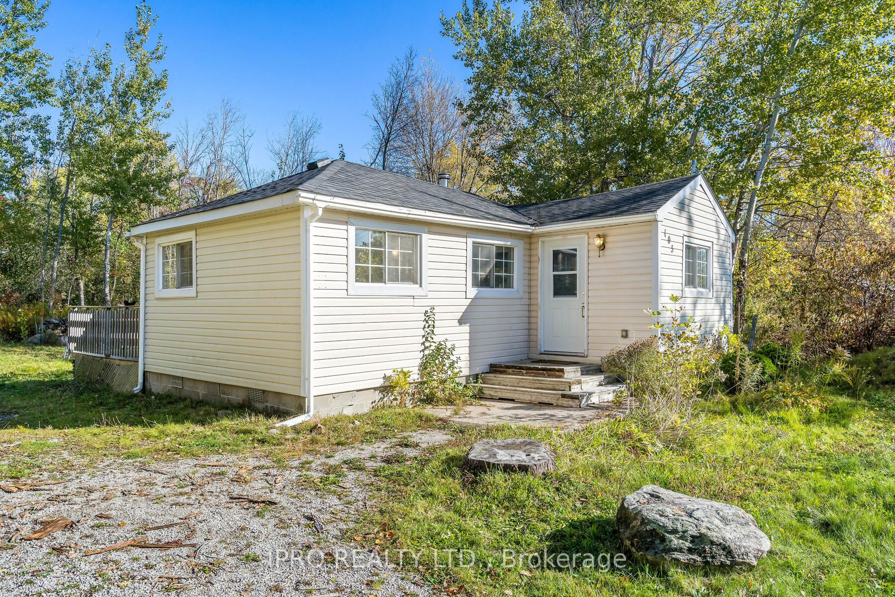 Cottage house for sale at 195 Paradise Ave N Tay Ontario