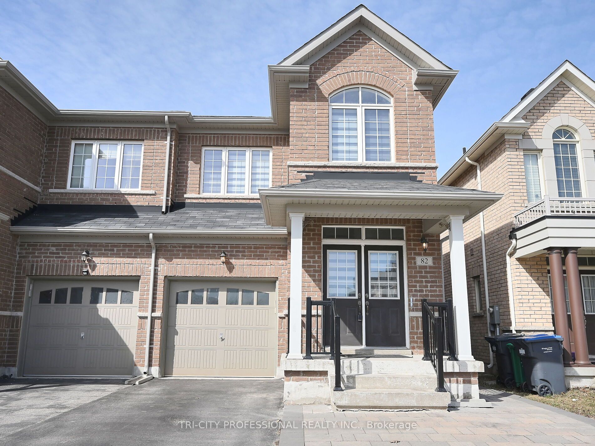 Semi-Detached house for sale at 82 Kalmia Rd Brampton Ontario