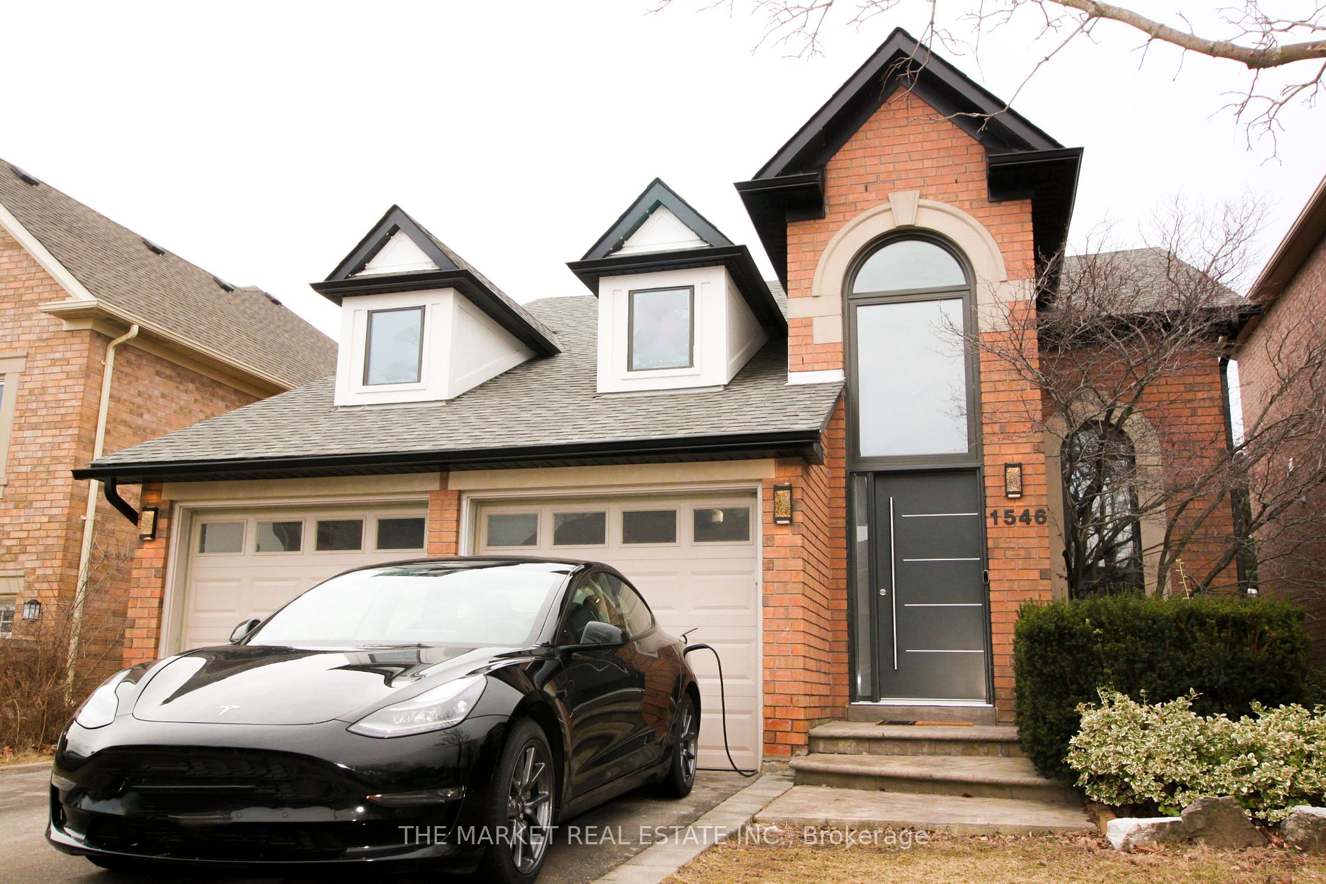 Detached house for sale at 1546 Sandpiper Rd Oakville Ontario