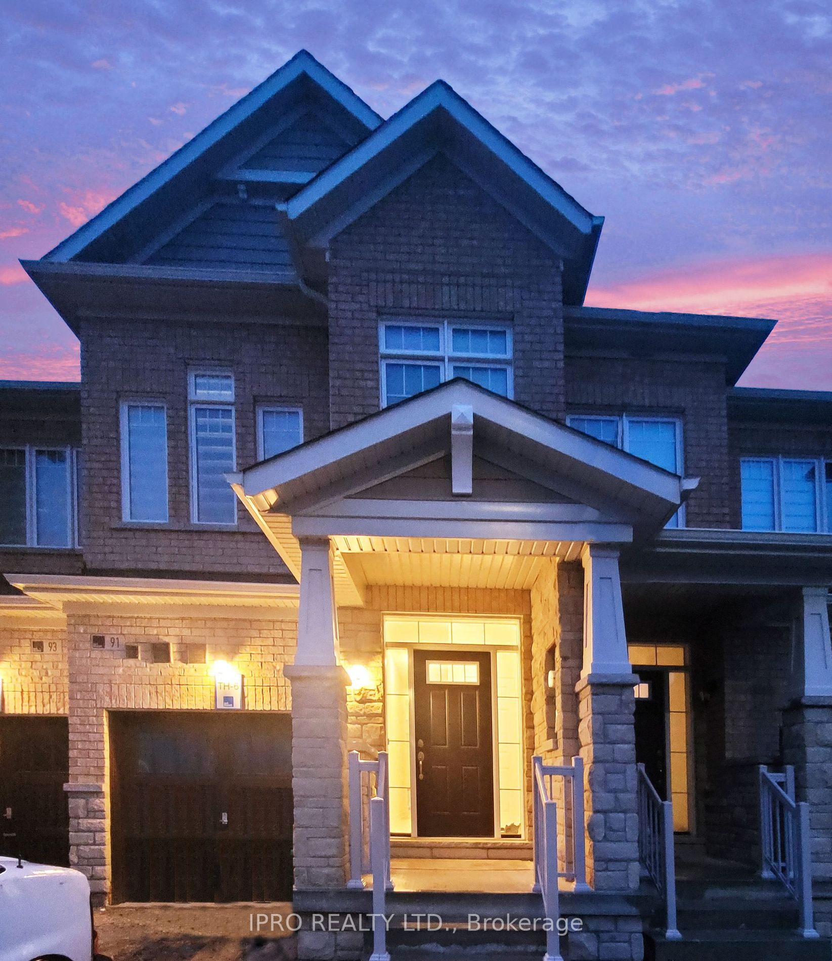 Att/Row/Twnhouse house for sale at 91 Royal Fern Cres Caledon Ontario