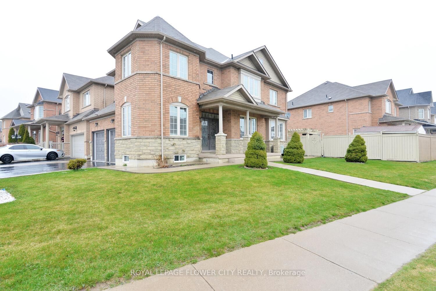 Detached house for sale at 2 Addiscott St Brampton Ontario