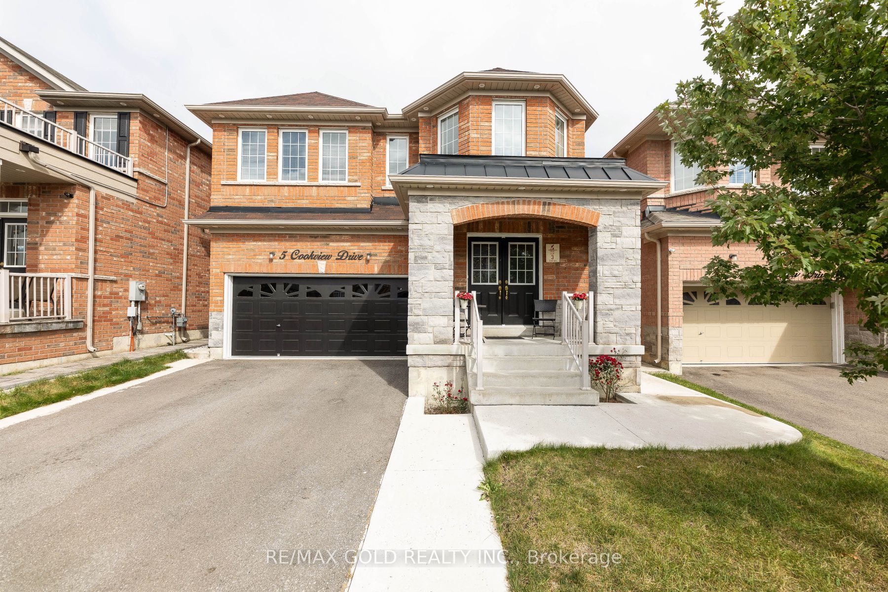 Detached house for sale at 5 Cookview Dr Brampton Ontario