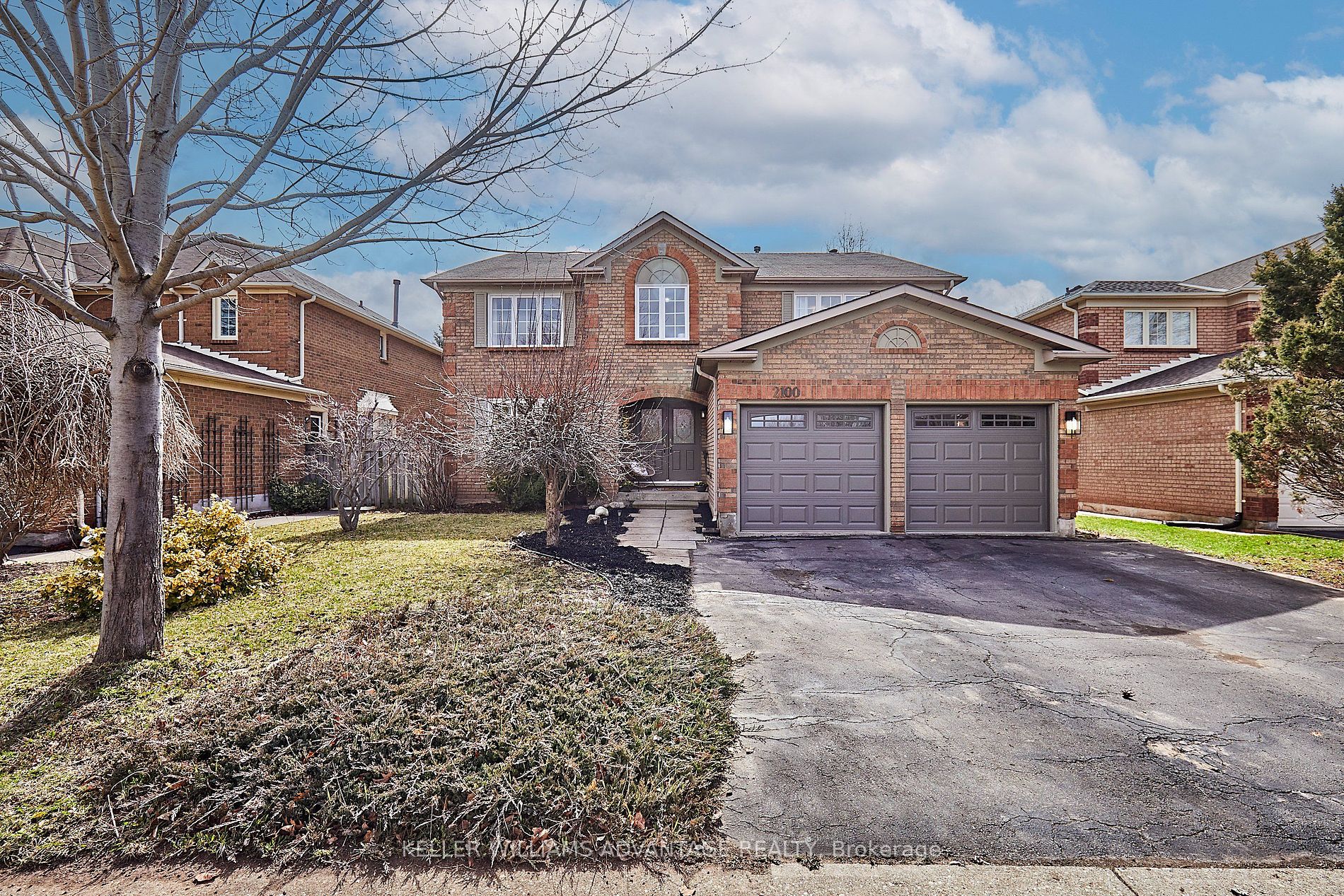 Detached house for sale at 2100 Schoolmaster Circ Oakville Ontario