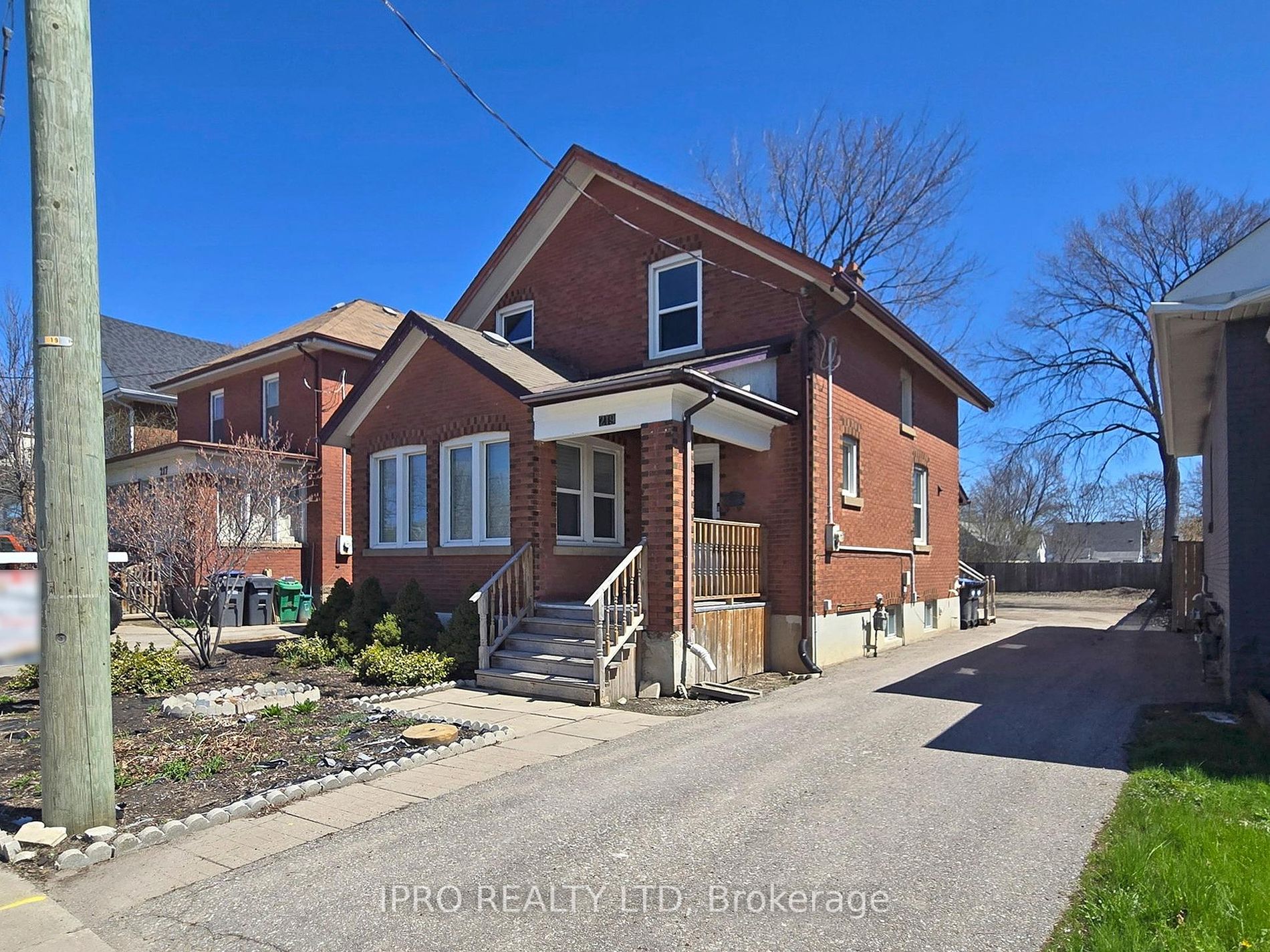 Detached house for sale at 219 Queen St W Brampton Ontario