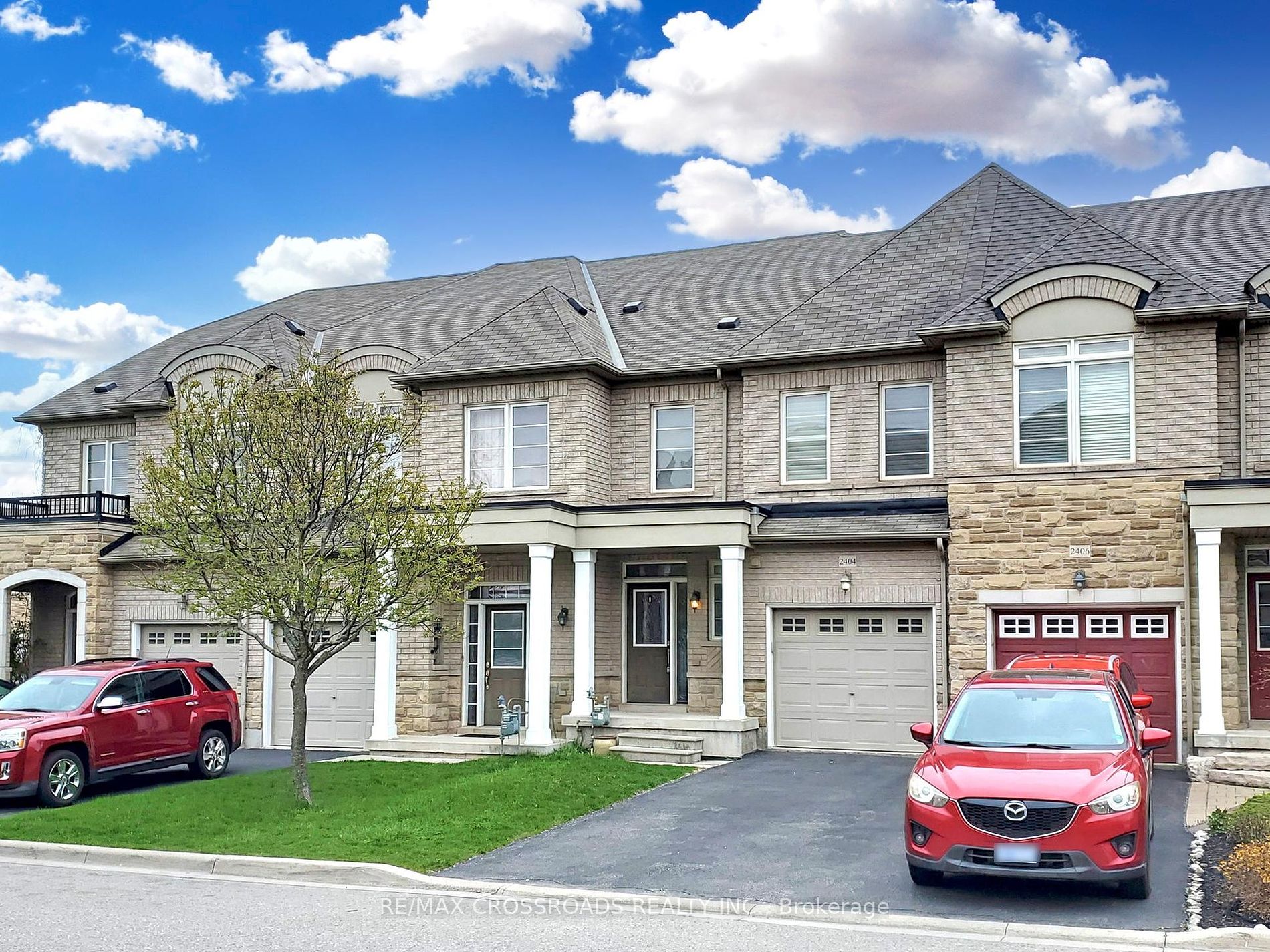 Att/Row/Twnhouse house for sale at 2404 Old Brompton Way Oakville Ontario