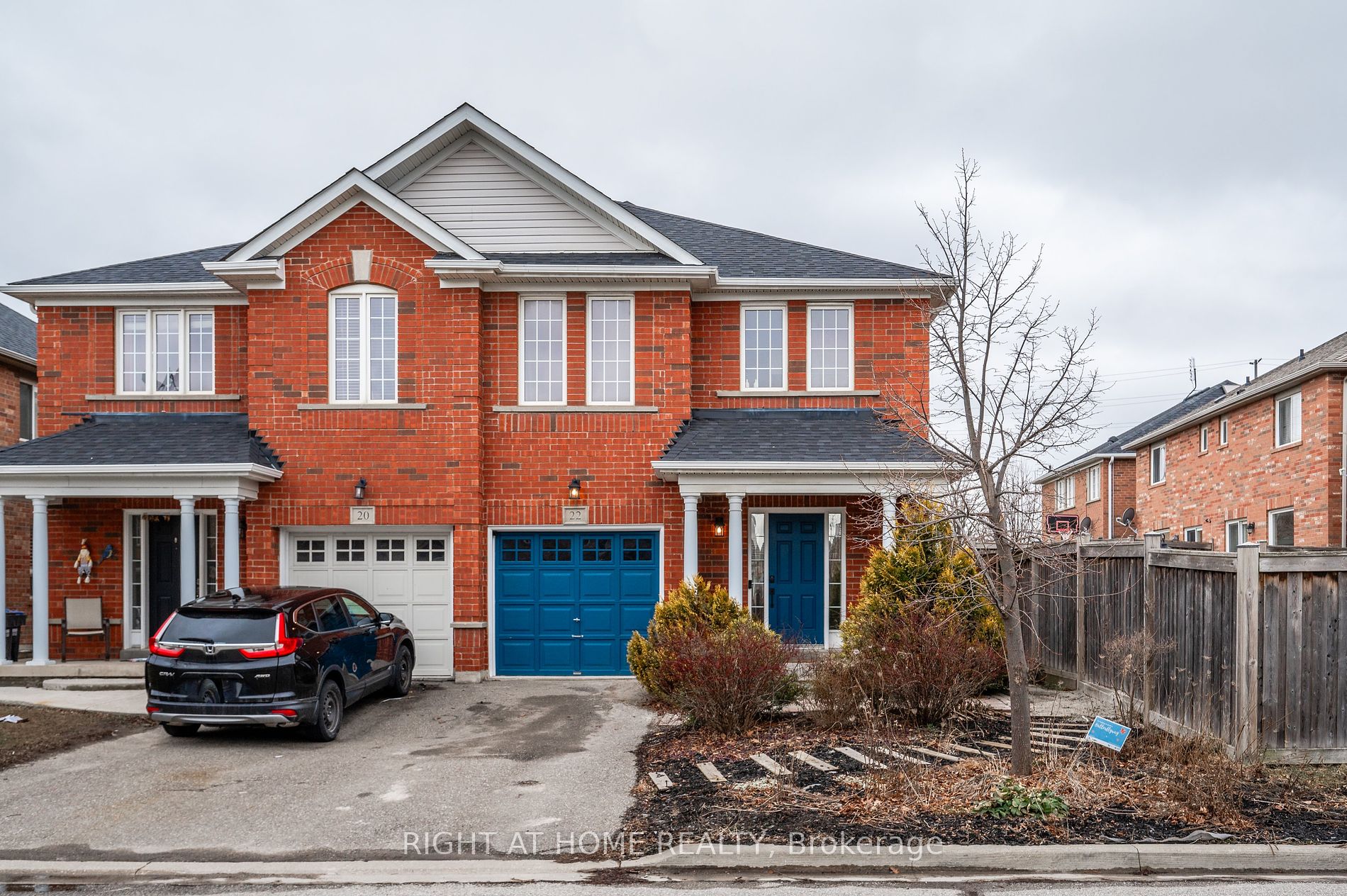 Semi-Detached house for sale at 22 Albery Rd Brampton Ontario