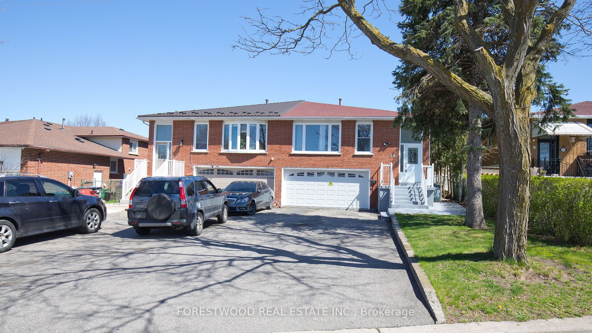 Semi-Detached house for sale at 38 Medici Pl Brampton Ontario