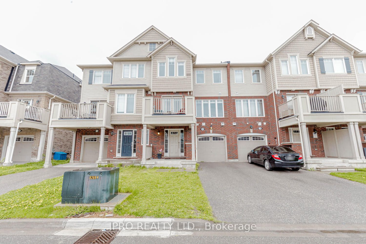 Att/Row/Twnhouse house for sale at 76 Suitor Crt Milton Ontario