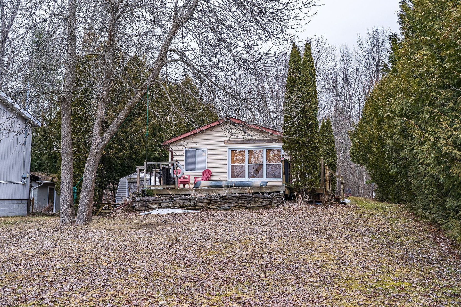 Cottage house for sale at 129 Mccrackin Ave Kawartha Lakes Ontario