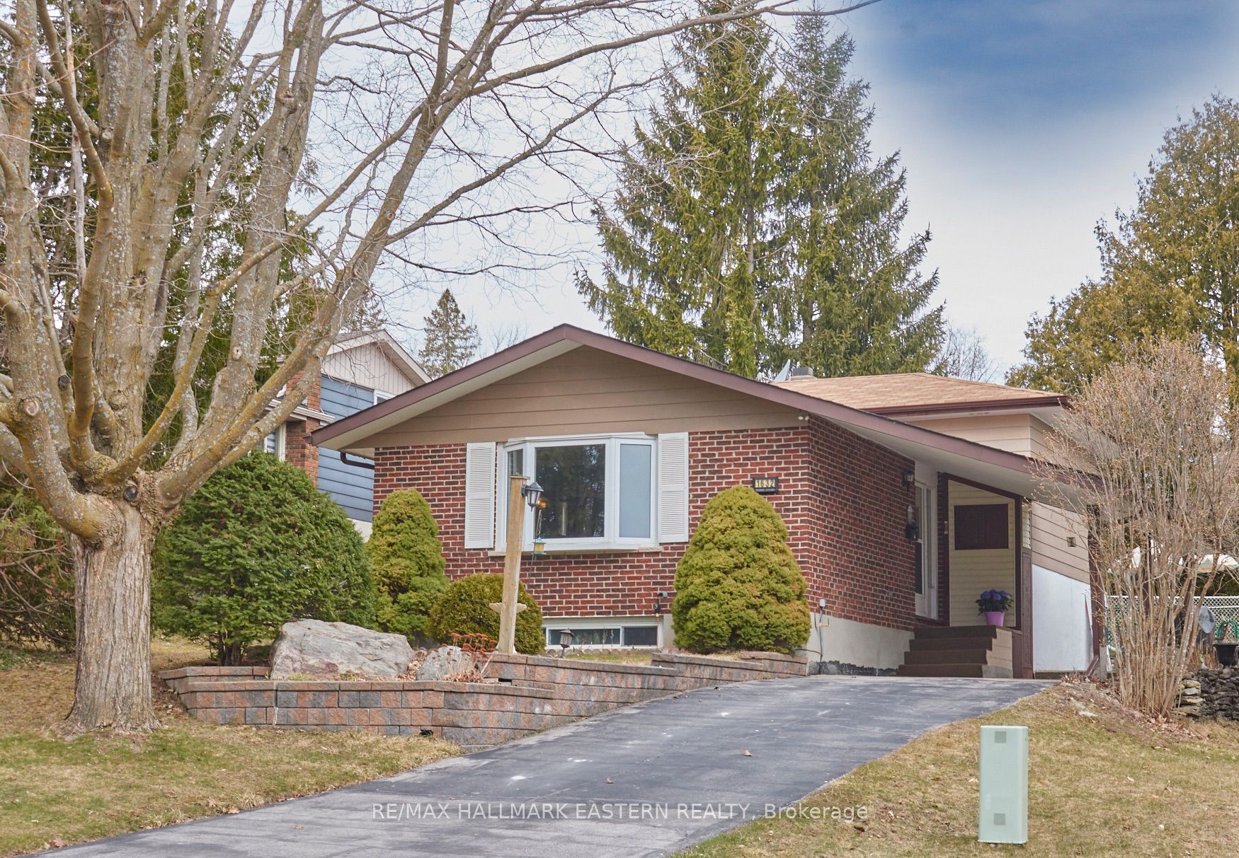 Detached house for sale at 1632 Cherryhill Rd Peterborough Ontario